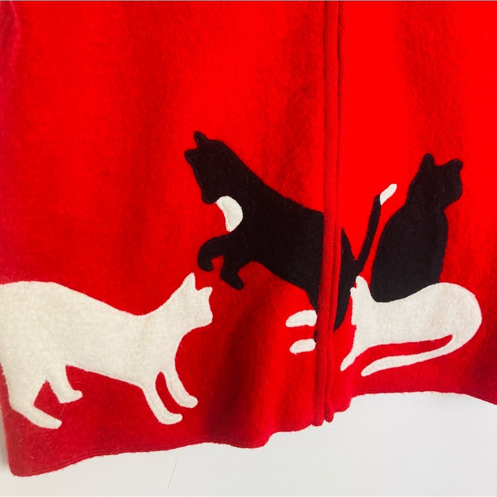 TanJay red wool zip front vest with black & white cats appliqués. Large - Picture 2 of 6